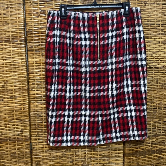 EUC Talbots Red, black cream hounds tooth wool blend lined skirt 10 - Picture 3 of 7